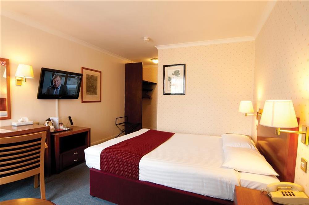 The Bell Hotel Еппінґ Номер фото