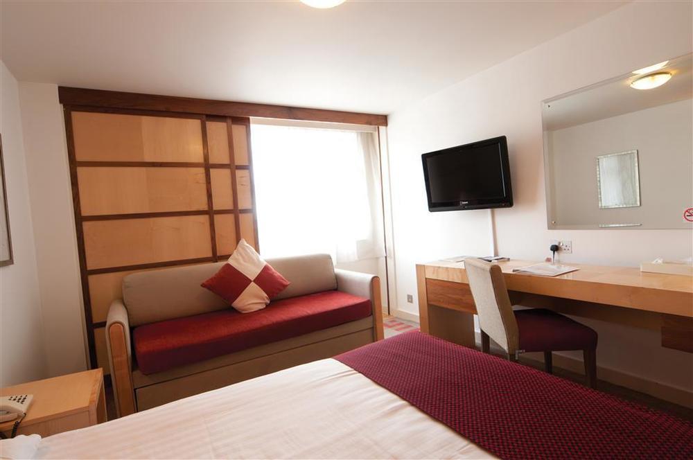 The Bell Hotel Еппінґ Номер фото